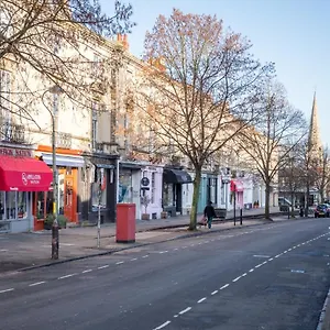 Ground Floor 2 Bedroom Town Centre , Cheltenham United Kingdom