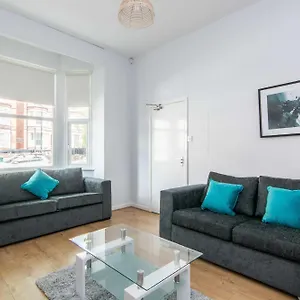 Spacious 4 Bed With Parking Near City Centre - 184 Gregory House , Nottingham United Kingdom