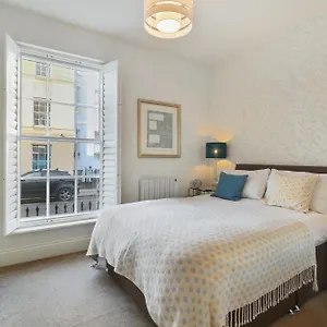 3, Gainsborough House Cheltenham
